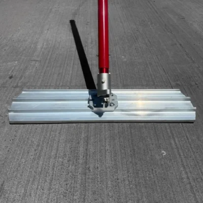 Platacho de Aleación de Aluminio y Magnesio Bullfloat 0,8m PRO<br><br><p class="carrosel_style">TZN003A-PRO</p>