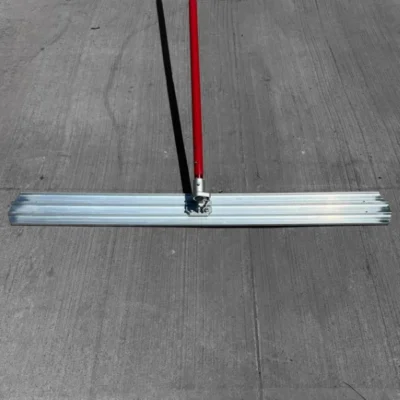 Platacho de Aleación de Aluminio y Magnesio Bullfloat 1,8m PRO<br><br><p class="carrosel_style">TZN003D-PRO</p>